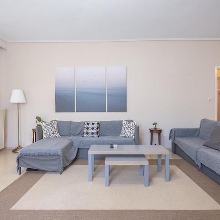 Lovely & Spacious 2-Bedroom Rental Unit In Glifada Aten Exteriör bild