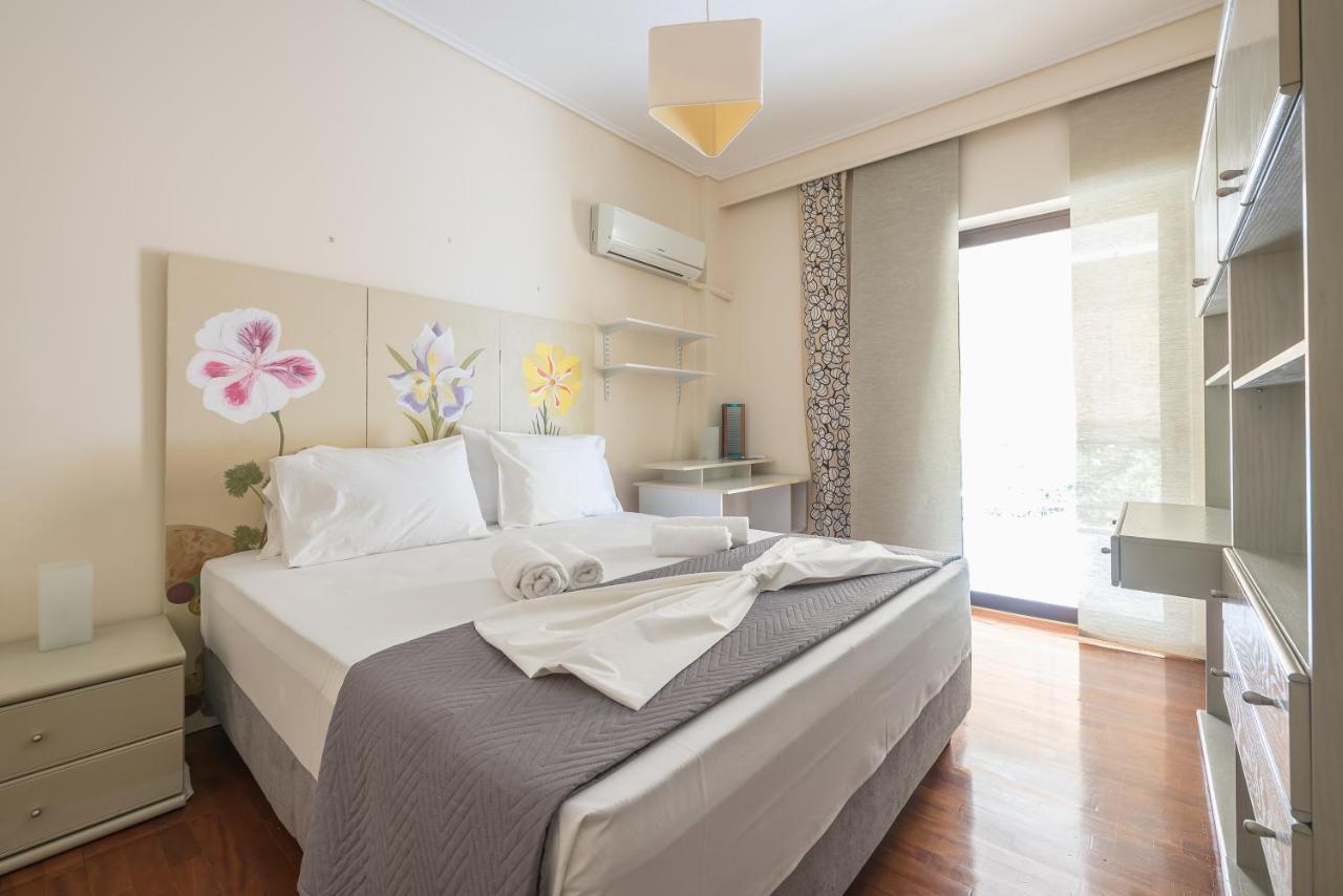 Lovely & Spacious 2-Bedroom Rental Unit In Glifada Aten Exteriör bild