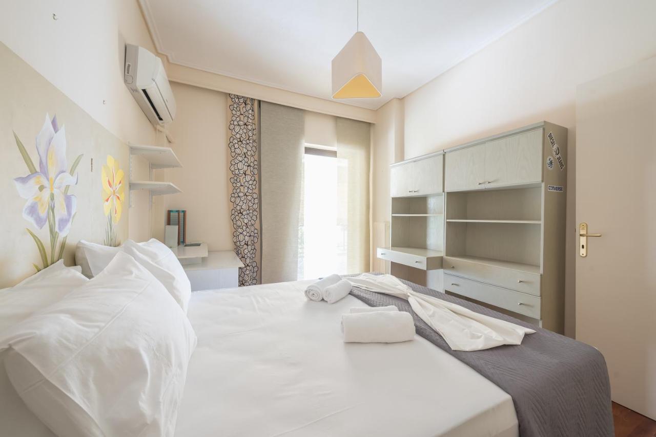 Lovely & Spacious 2-Bedroom Rental Unit In Glifada Aten Exteriör bild