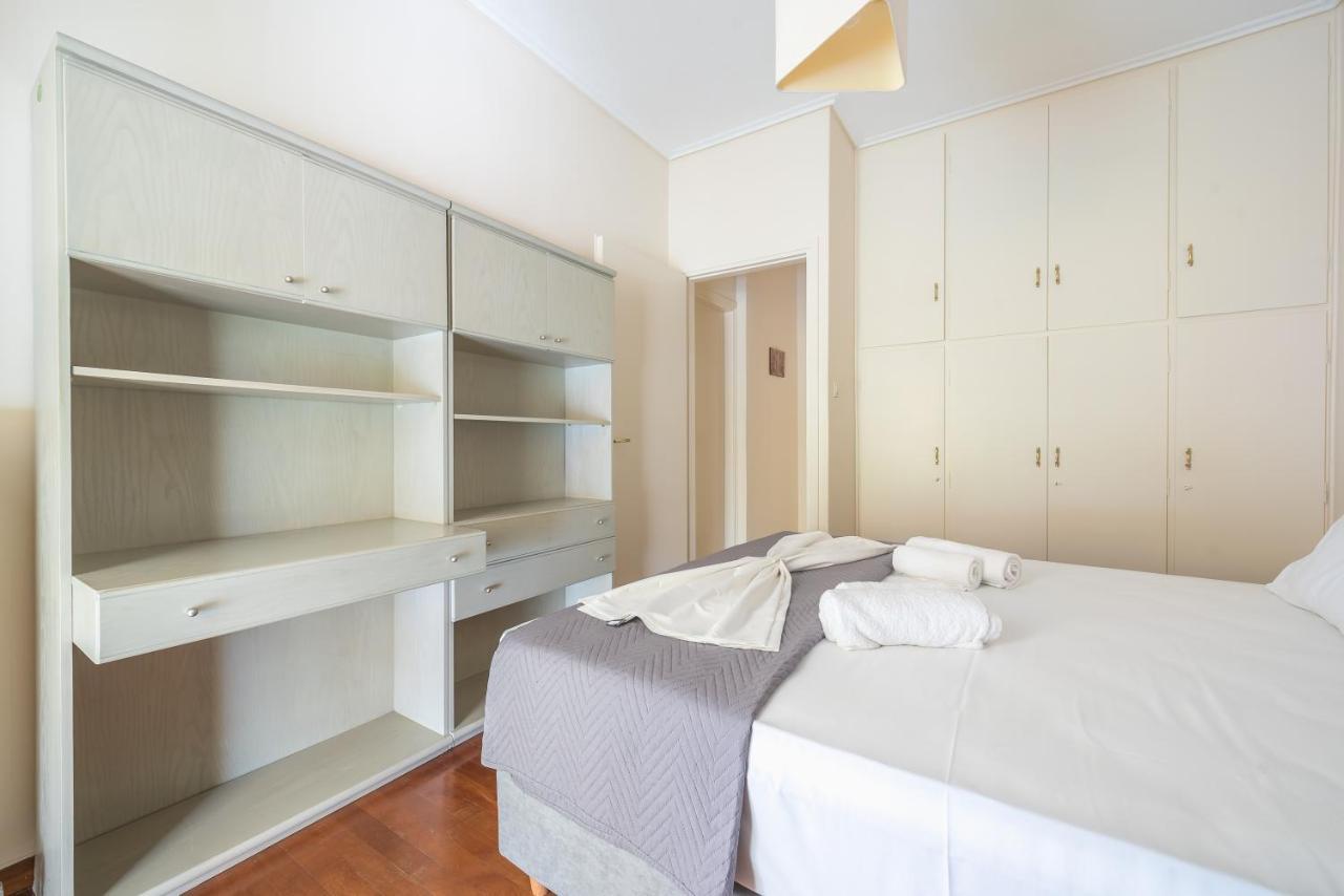 Lovely & Spacious 2-Bedroom Rental Unit In Glifada Aten Exteriör bild