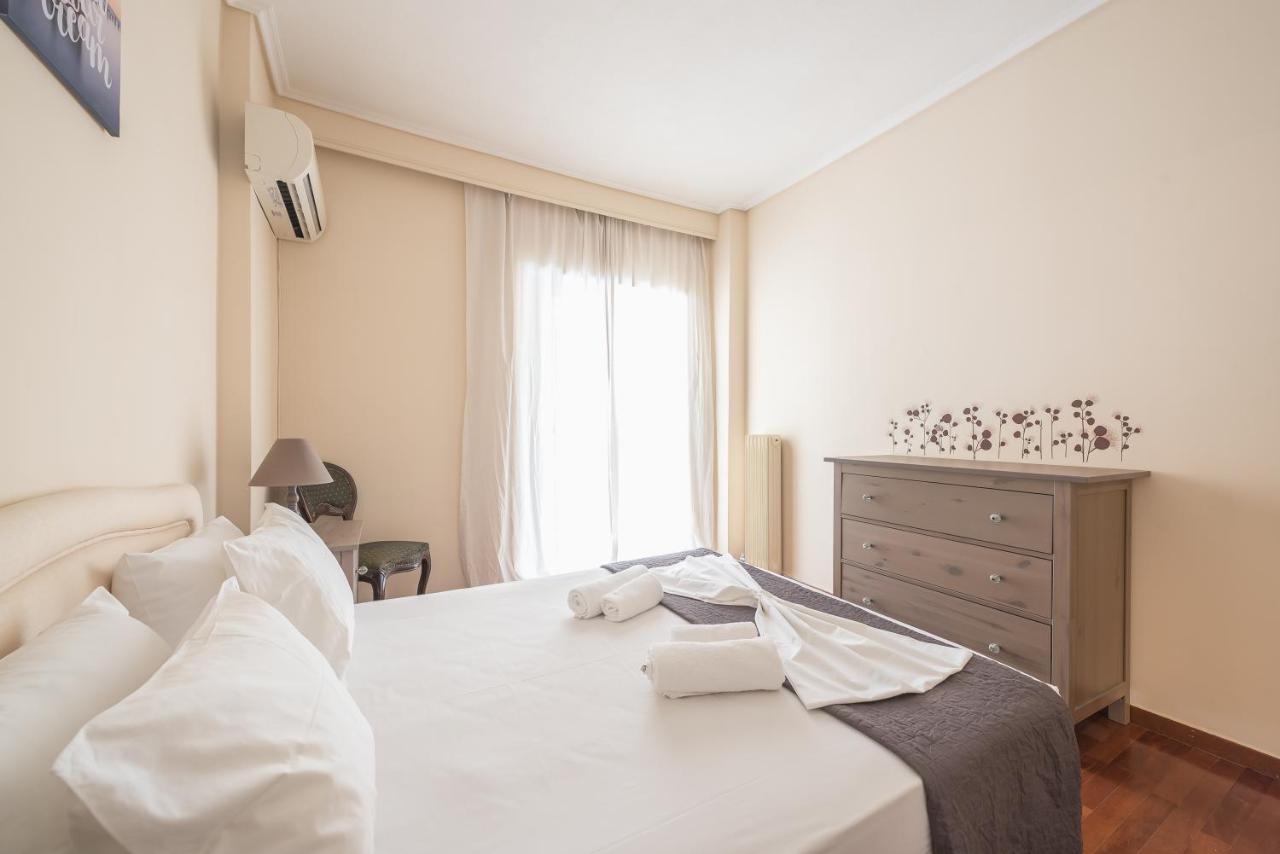 Lovely & Spacious 2-Bedroom Rental Unit In Glifada Aten Exteriör bild